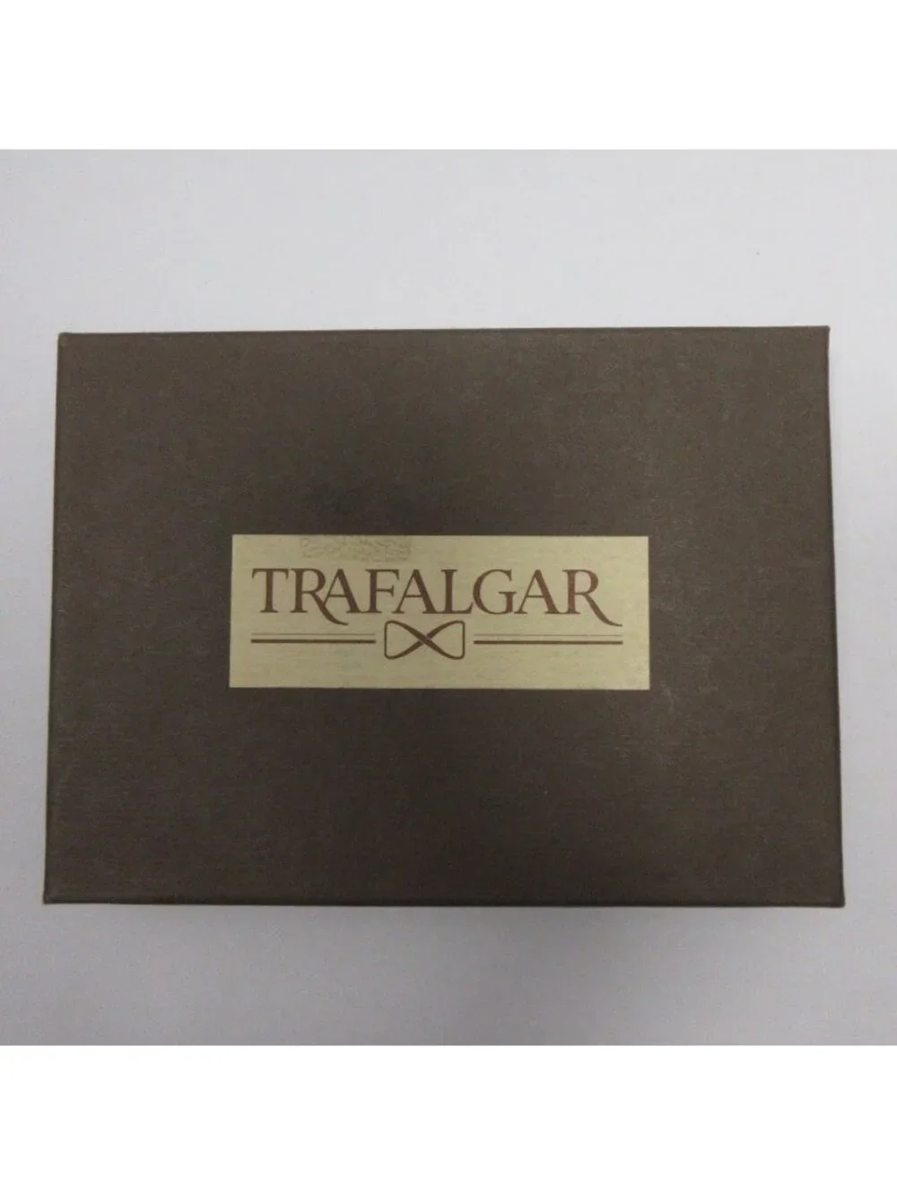 Trafalgar Wallet One Size Bifold Leather Credit Card Slots Classic NEW